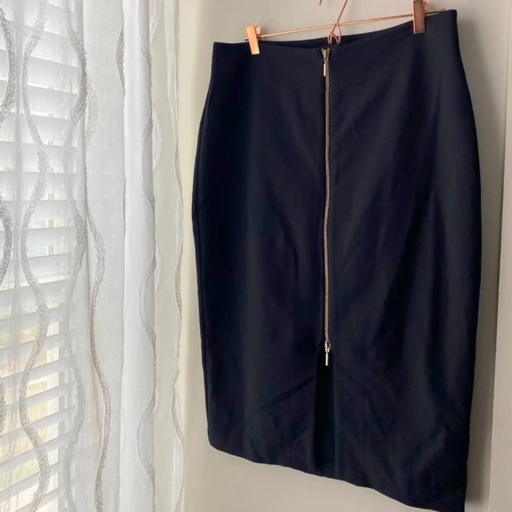 New without tag stylish skirt